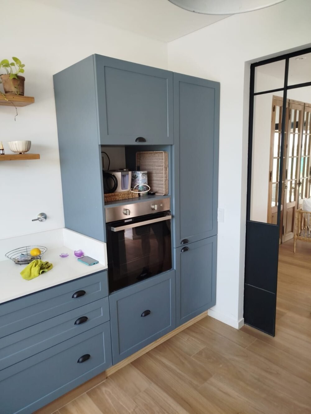 AMOBLAMIENTO DE COCINA LAQUEADO - Imagen 3